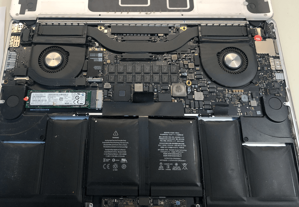 MacBook Pro вздутый аккумулятор